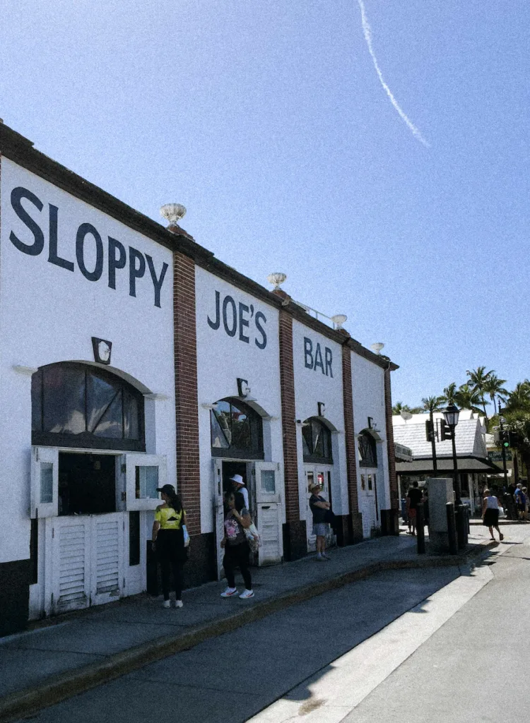 Sloppy Joes Bar