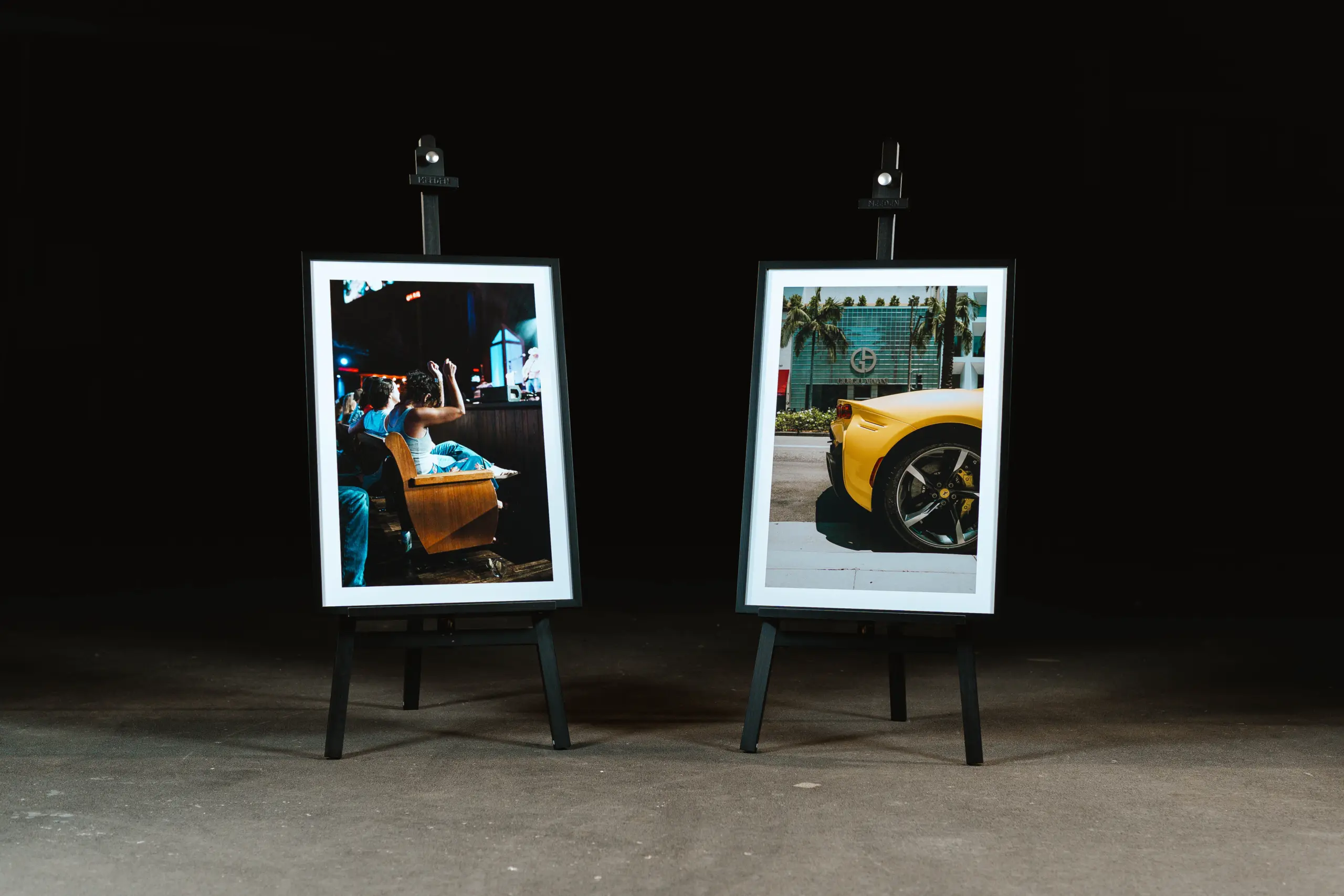 Bilder auf einer Staffelei